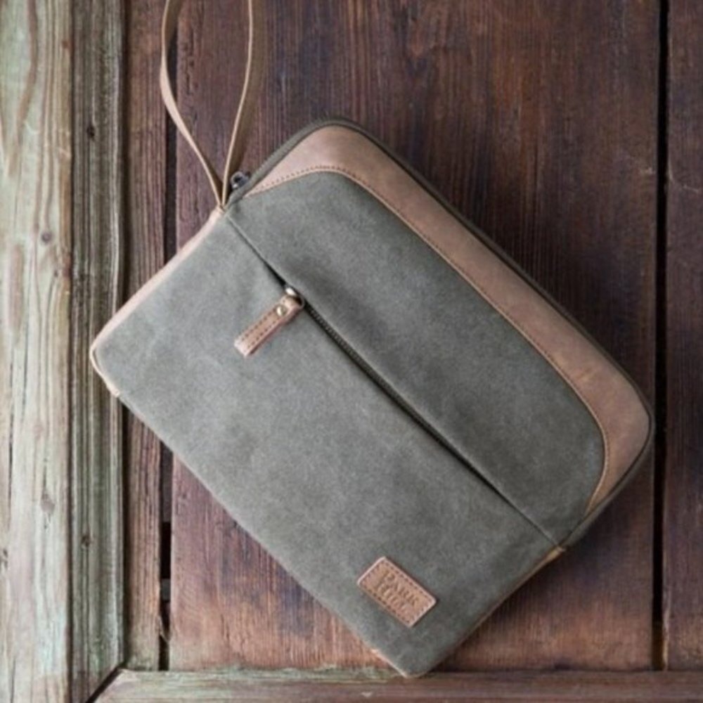 Park‎ Hill Tablet Tote Canvas with Leather Accents
